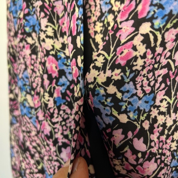 Eight sixty small floral long sleeve shorts romper with elastic waist - Picture 6 of 8